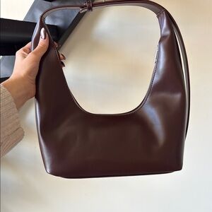 Elegant Brown Leather Shoulder Bag